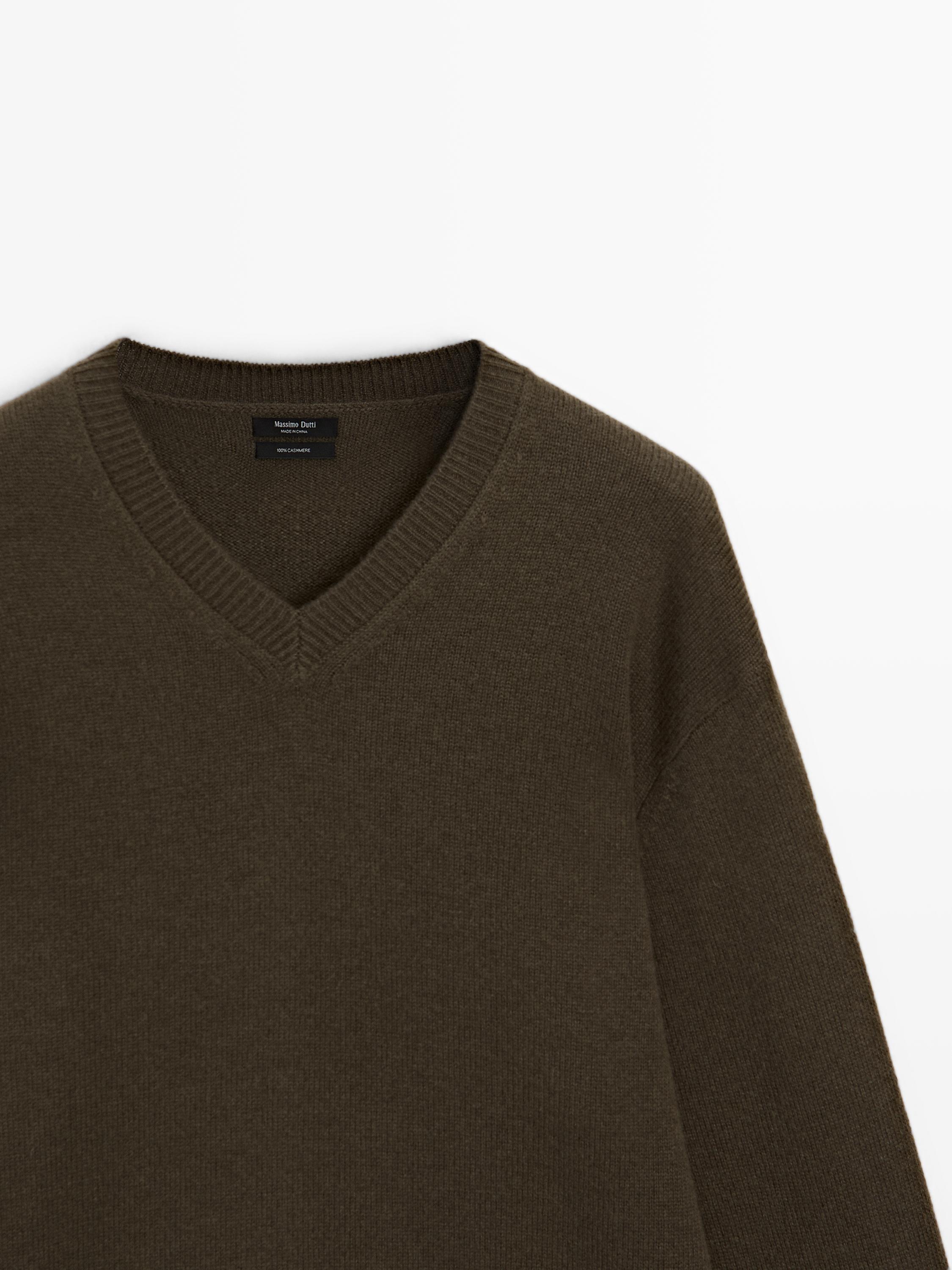 100% cashmere oversize V-neck sweater